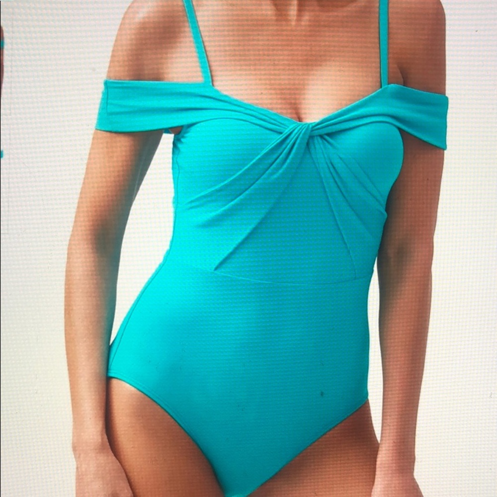 Tommy Bahama Pearl Twist V Neck One Piece Swimsuit